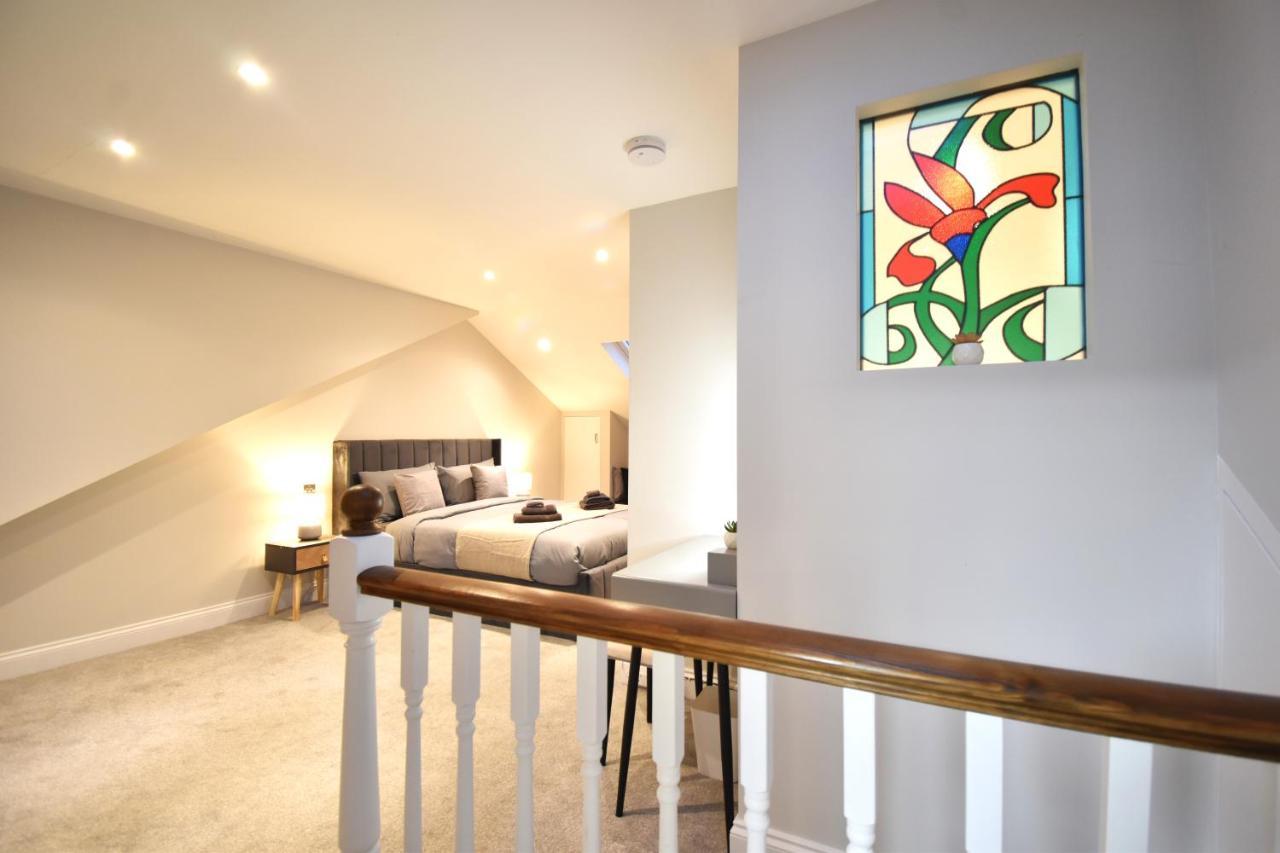 לונדון Stunning 3 Bed Apartment מראה חיצוני תמונה