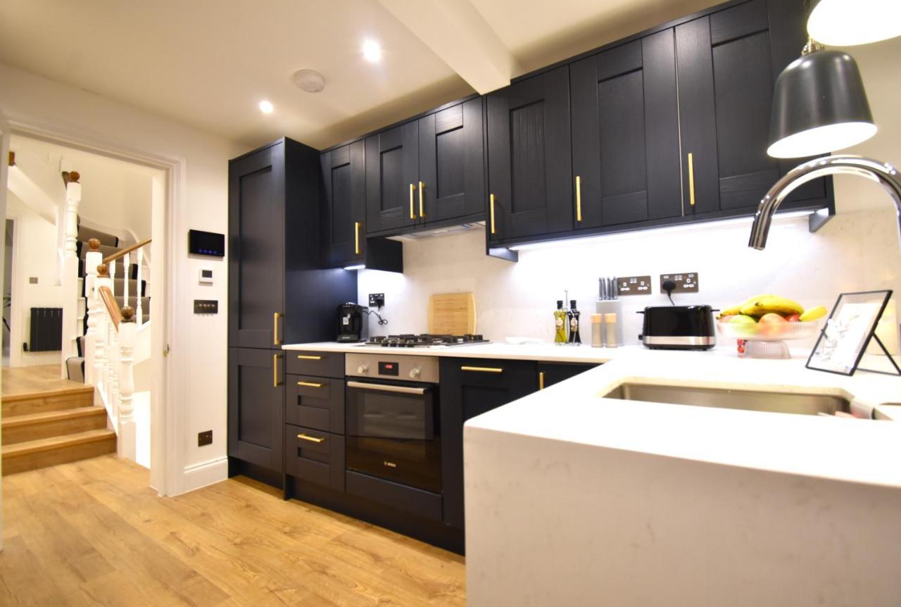 לונדון Stunning 3 Bed Apartment מראה חיצוני תמונה